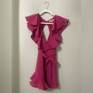 Short romper w/ feminine hem and neckline 💞
